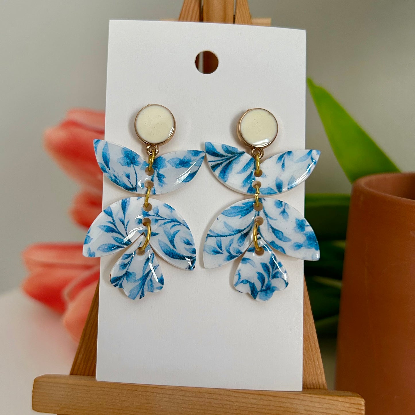 Snow Angel Dangle in Porcelain