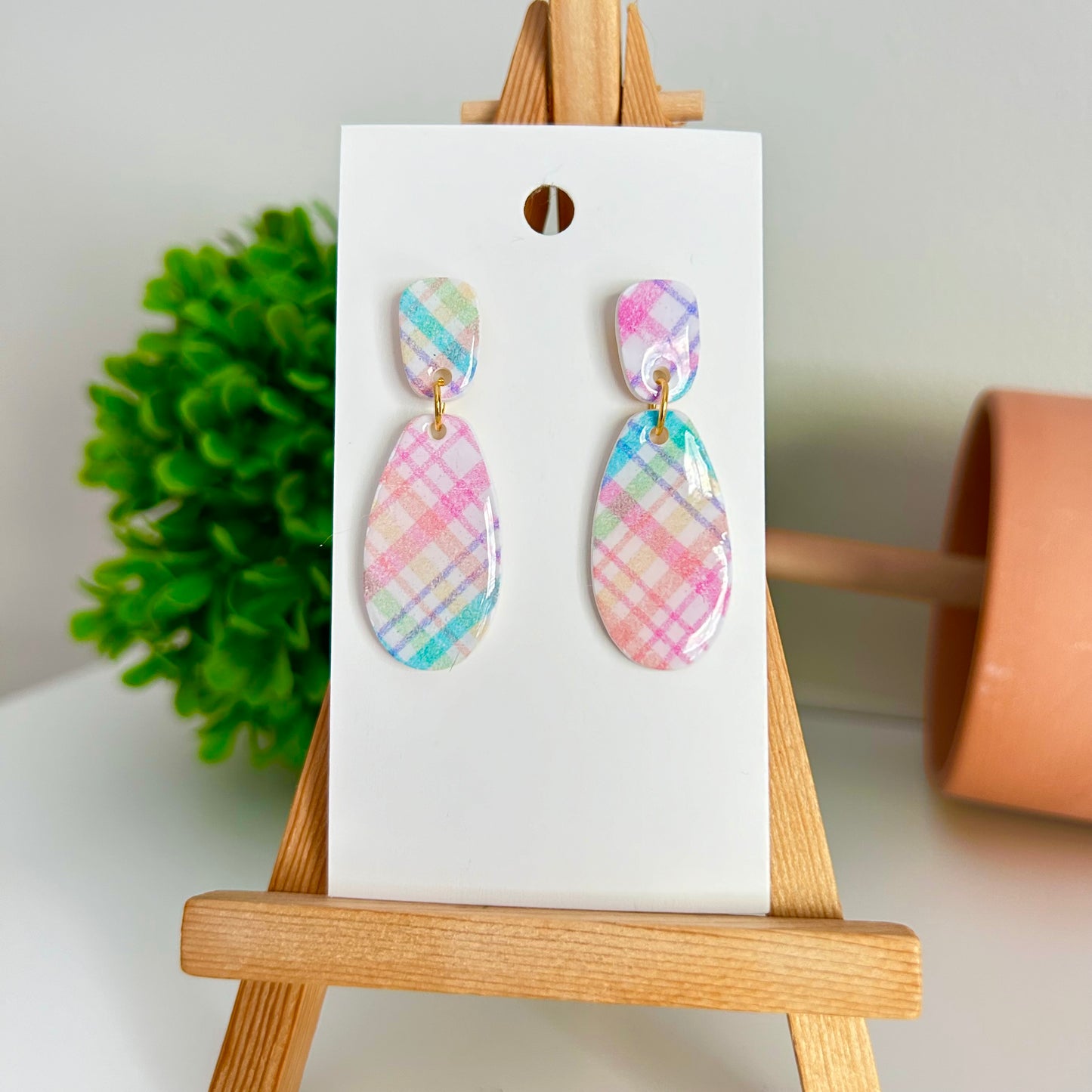 Long Oval Dangle in Spring Plaid Multi